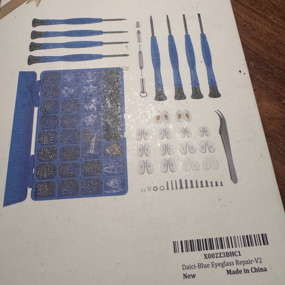 DaiCi Blue Eyeglass Repair Kit